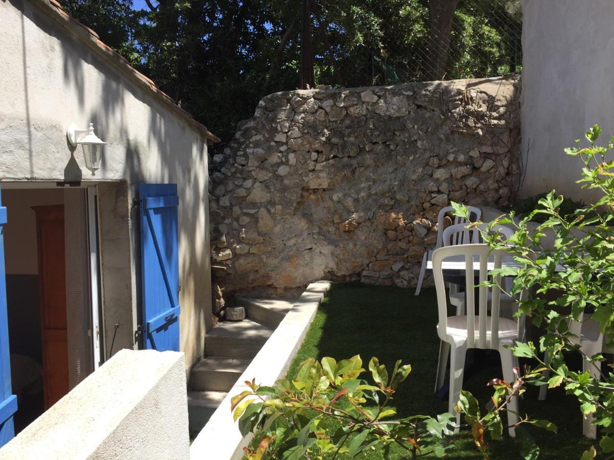 T2 Equipe Au Calme + Terrasse A 1 Km De La Mer Marseille Kültér fotó